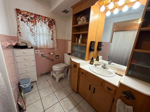 4019 5th Street, East Moline, IL 61244