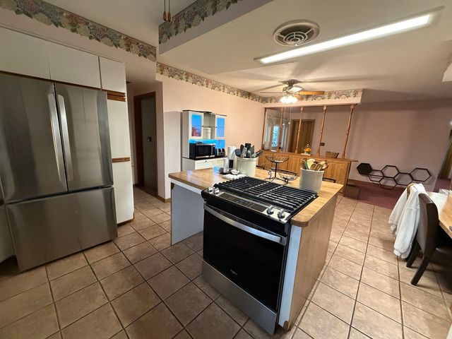 4019 5th Street, East Moline, IL 61244