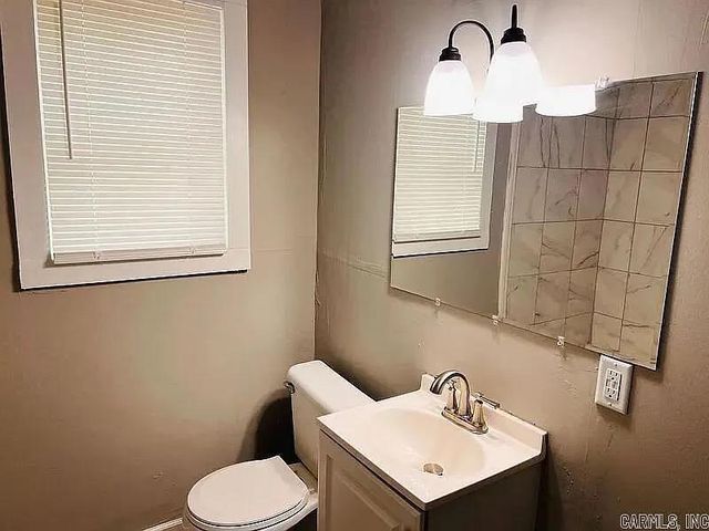 2121 S Fillmore Street, Little Rock, AR 72204