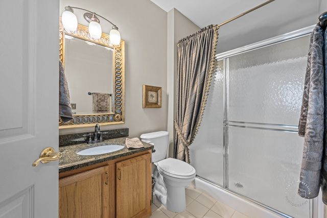 1200 Tennyson Lane 8, Naperville, IL 60540