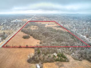 13708 S Elwood Avenue, Glenpool, OK 74033