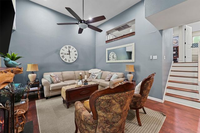 102 Villa Way, Coldspring, TX 77331