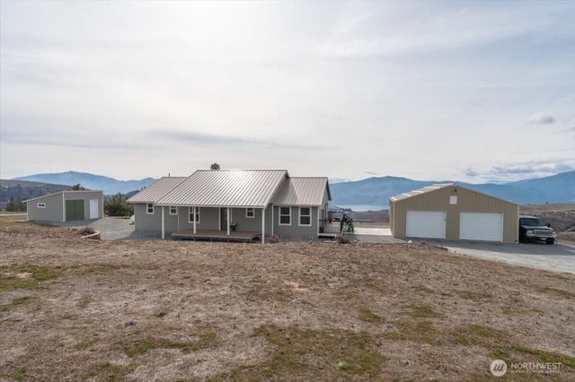 605 Chelan Trails Road, Manson, WA 98831