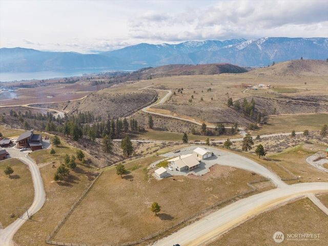 605 Chelan Trails Road, Manson, WA 98831