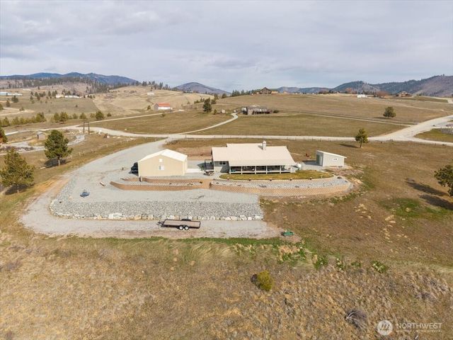 605 Chelan Trails Road, Manson, WA 98831