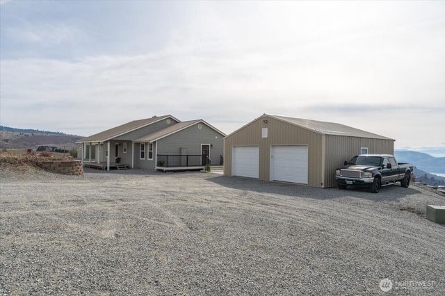 605 Chelan Trails Road, Manson, WA 98831