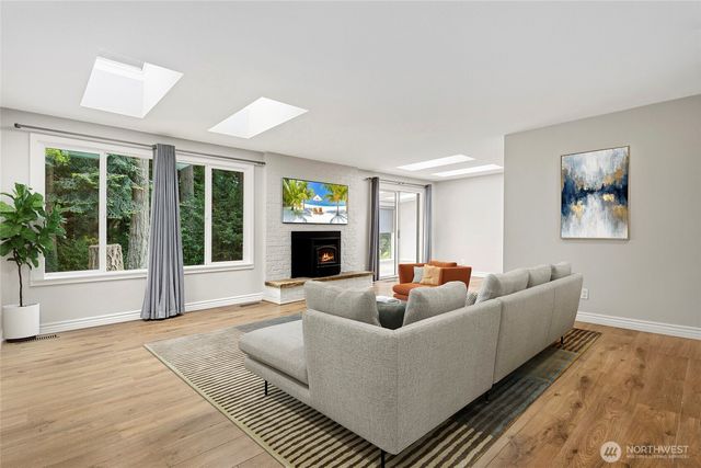 120 155th Street SE, Lynnwood, WA 98087