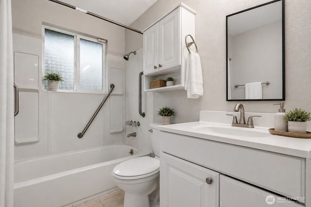 120 155th Street SE, Lynnwood, WA 98087