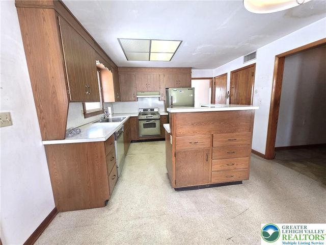 5722 Shady Lane, East Allen Twp, PA 18014