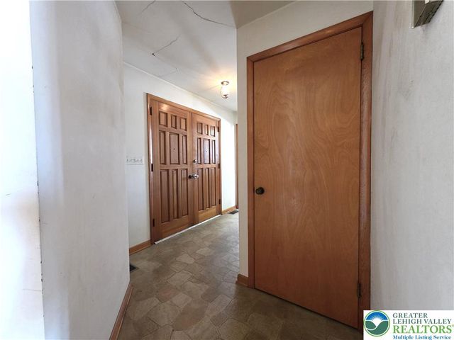 5722 Shady Lane, East Allen Twp, PA 18014