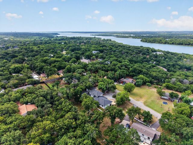 9132 Choctaw Trail, Flower Mound, TX 75022