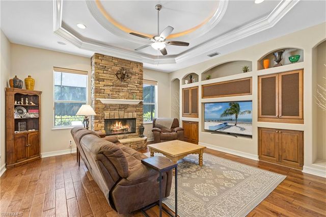 2116 Harlans RUN, Naples, FL 34105