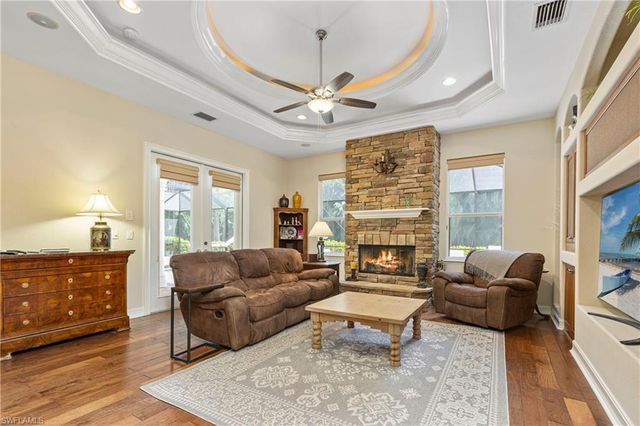 2116 Harlans RUN, Naples, FL 34105