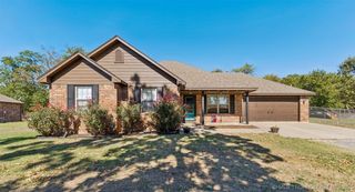 12910 W Southern Oaks Street, Tahlequah, OK 74464
