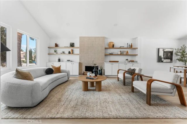 21405 Stanwell, Chatsworth, CA 91311