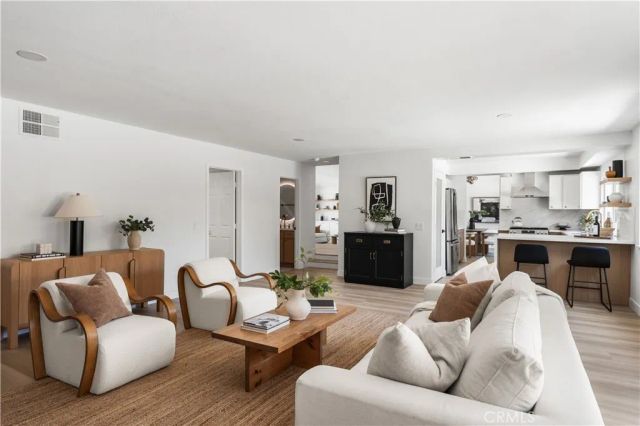 21405 Stanwell, Chatsworth, CA 91311