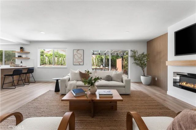 21405 Stanwell, Chatsworth, CA 91311