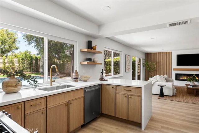 21405 Stanwell, Chatsworth, CA 91311