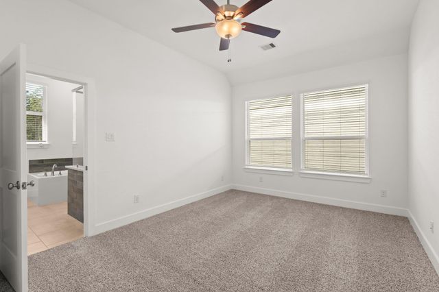 201 Flora Springs CV, Liberty Hill, TX 78642