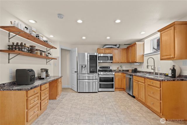 7045 S Fife Street, Tacoma, WA 98409