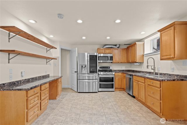 7045 S Fife Street, Tacoma, WA 98409