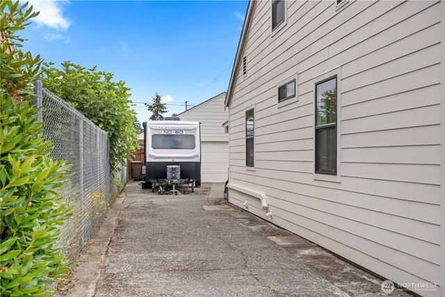 7045 S Fife Street, Tacoma, WA 98409