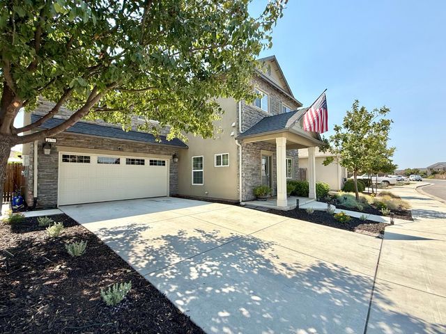 4134 Duncan Avenue, Clovis, CA 93619