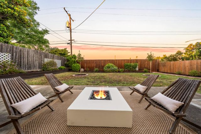 5528 Hesper Way, Carmichael, CA 95608