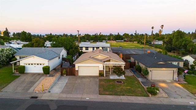 5528 Hesper Way, Carmichael, CA 95608