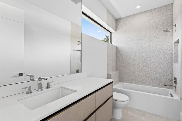 213 NE 9th Street, Delray Beach, FL 33444