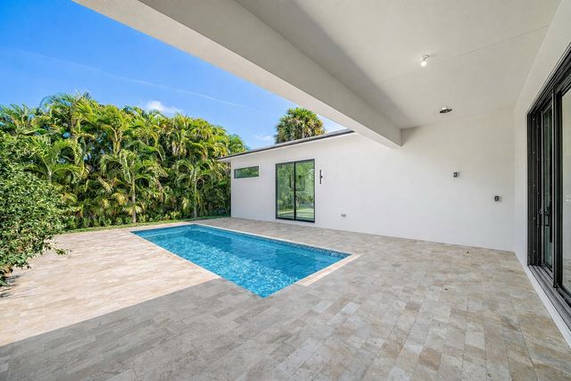 213 NE 9th Street, Delray Beach, FL 33444