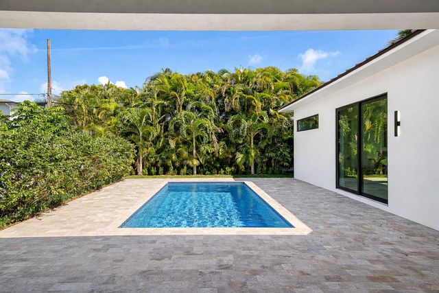 213 NE 9th Street, Delray Beach, FL 33444