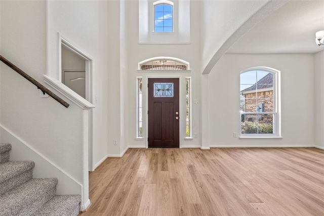 406 Forest Village Circle, La Marque, TX 77568