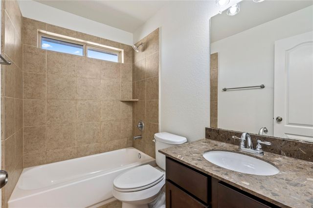 406 Forest Village Circle, La Marque, TX 77568