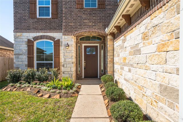 406 Forest Village Circle, La Marque, TX 77568