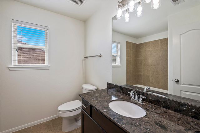 406 Forest Village Circle, La Marque, TX 77568