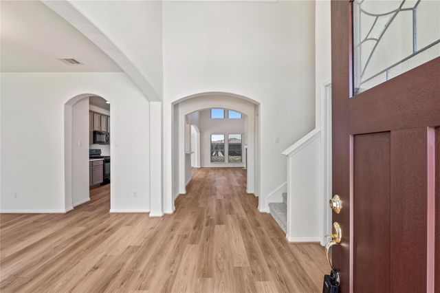 406 Forest Village Circle, La Marque, TX 77568