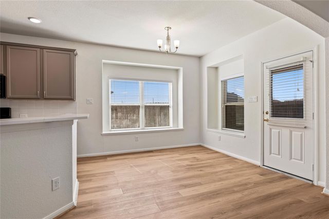 406 Forest Village Circle, La Marque, TX 77568