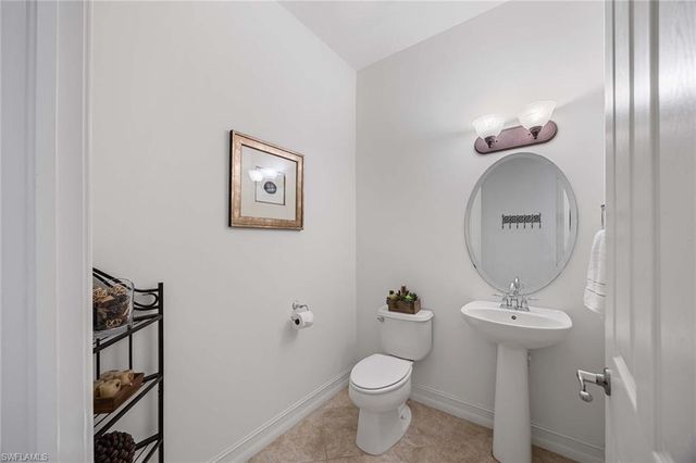 9134 Chula Vista ST # 125, Naples, FL 34113