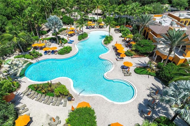 9134 Chula Vista ST # 125, Naples, FL 34113