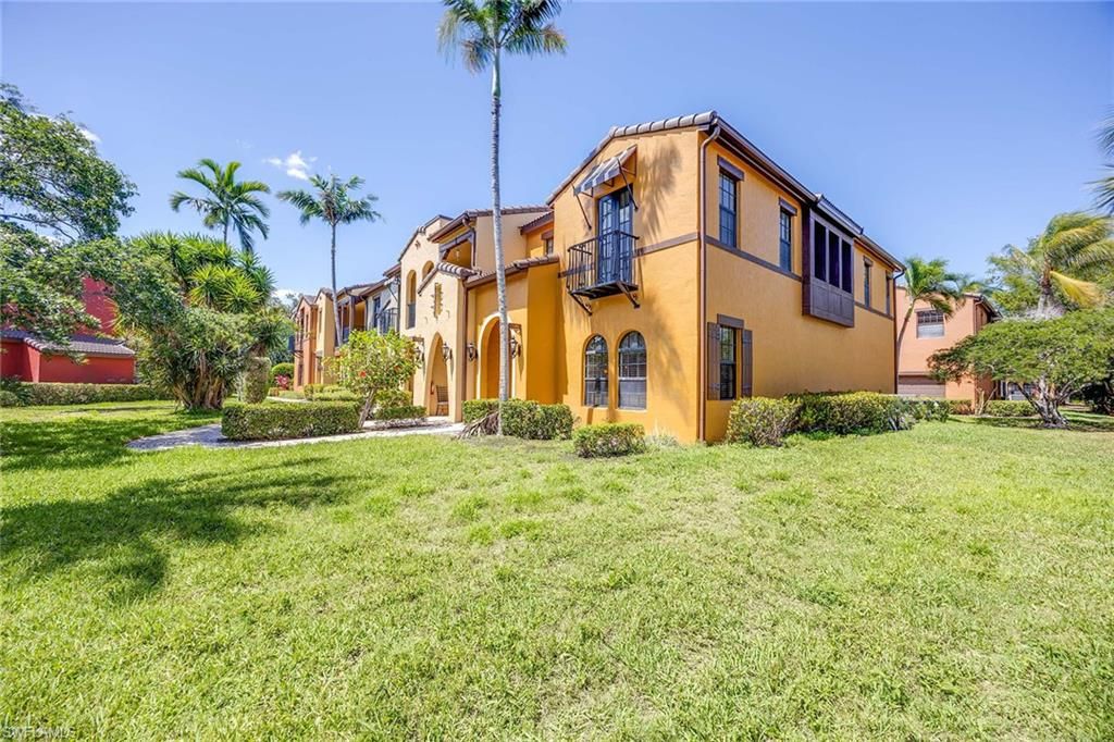 9134 Chula Vista ST 125, NAPLES, FL 34113 — photo 2