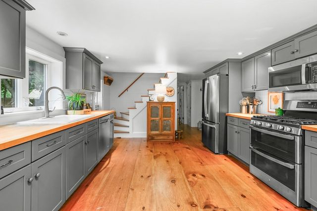 510 North Dennis, Yarmouth, MA 02675