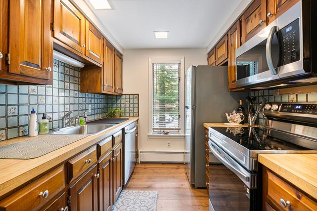 14 Bay Tree Lane, Grantham, NH 03753
