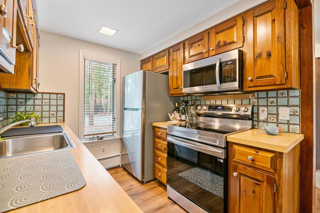 14 Bay Tree Lane, Grantham, NH 03753