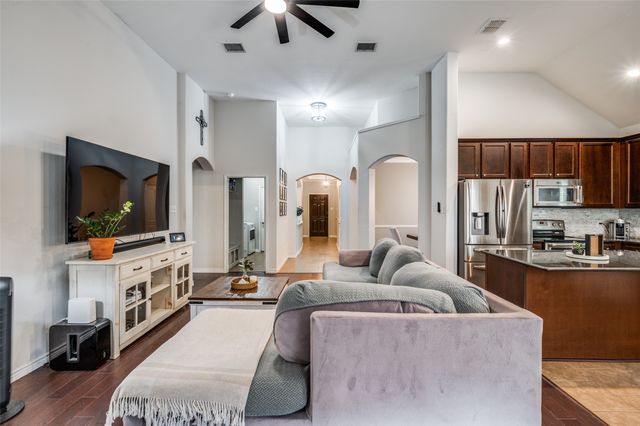 11721 Parade Drive, Frisco, TX 75036