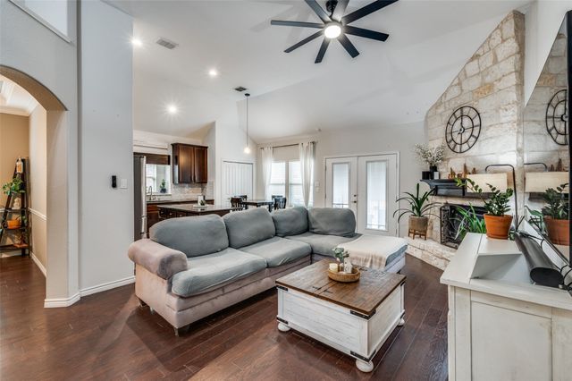 11721 Parade Drive, Frisco, TX 75036