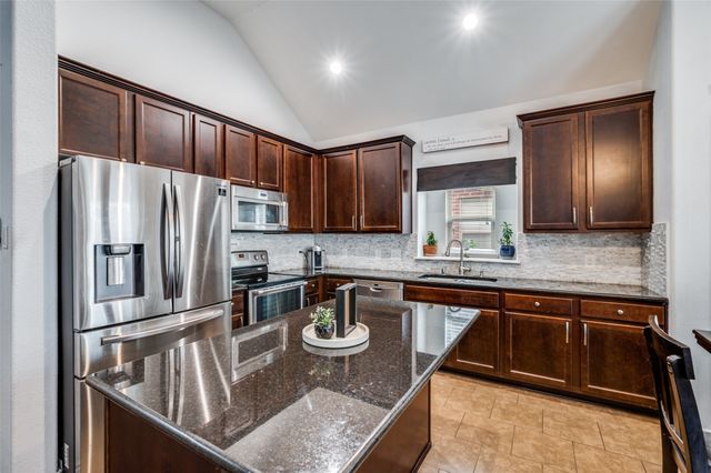 11721 Parade Drive, Frisco, TX 75036