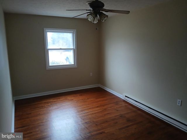 2155 MASSANUTTEN DR, Middletown, VA 22645