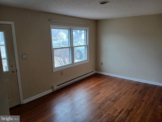 2155 MASSANUTTEN DR, Middletown, VA 22645