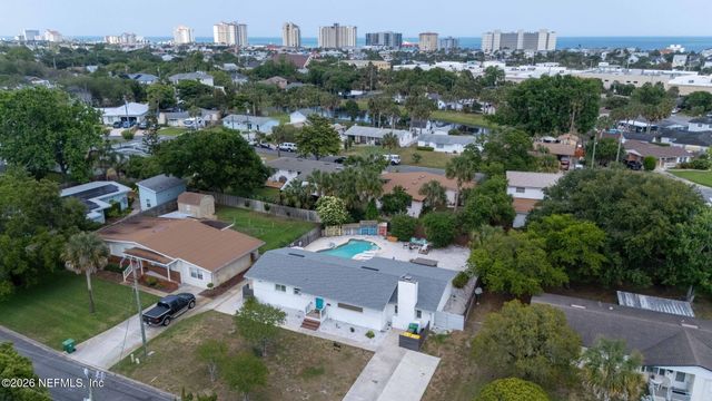 11 BURLING Way, Jacksonville Beach, FL 32250